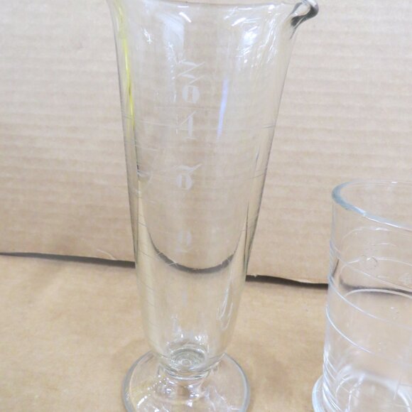 Lot of 3 Industrial Lab Glass Measuring Beakers 500/300/100 mL USA 20th Cent - Picture 5 of 8